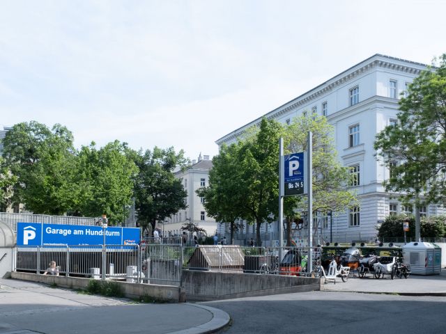 Am hundsturm garage 