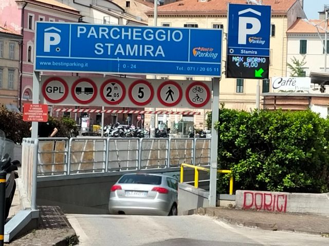 Stamira