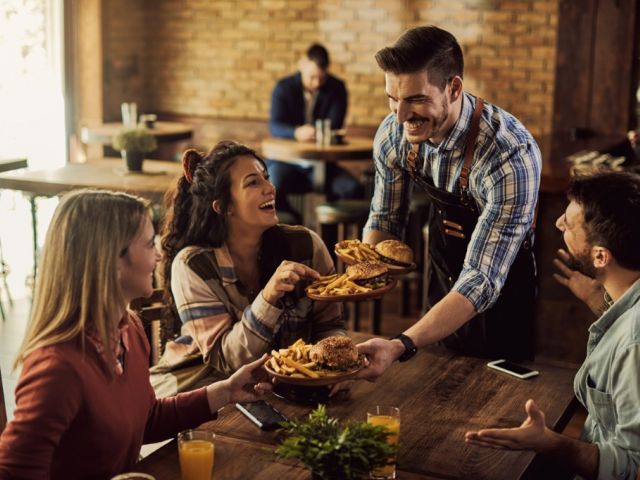 Garagenwerbung überzeugt - hochwertige Zielgruppe @istock