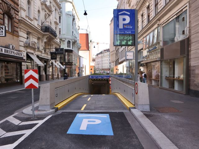 Garage Neuer Markt Einfahrt