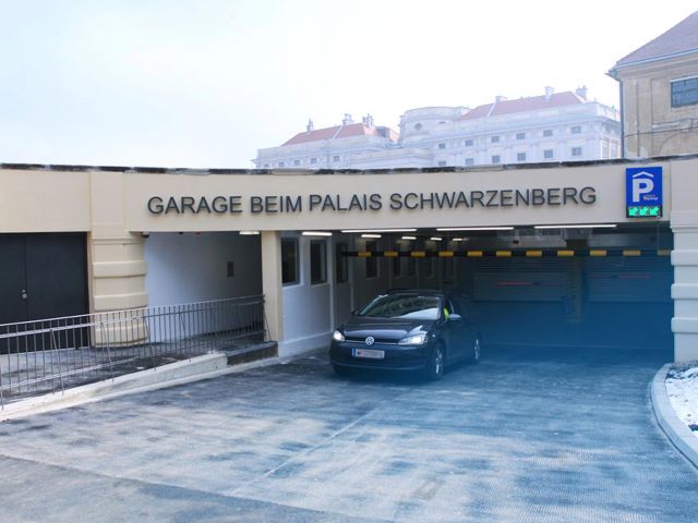 Garage beim Palais Schwarzenberg